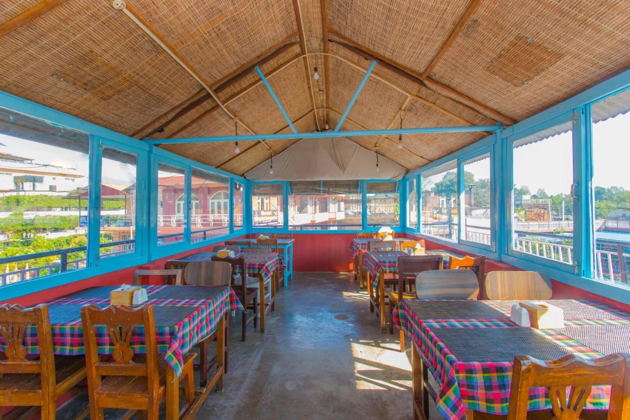 Oyo 227 Hotel Moonstone Pvt Ltd Pokhara Eksteriør billede