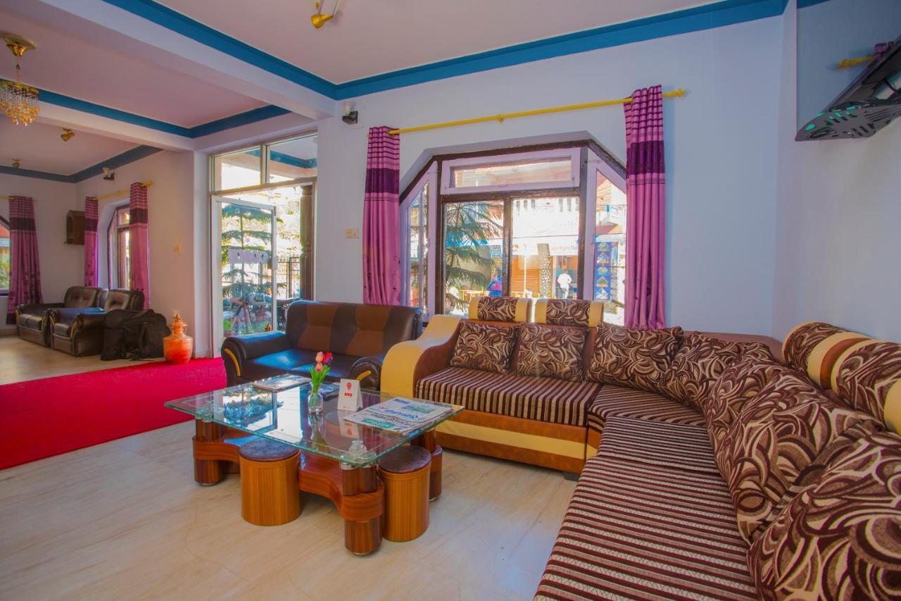 Oyo 227 Hotel Moonstone Pvt Ltd Pokhara Eksteriør billede